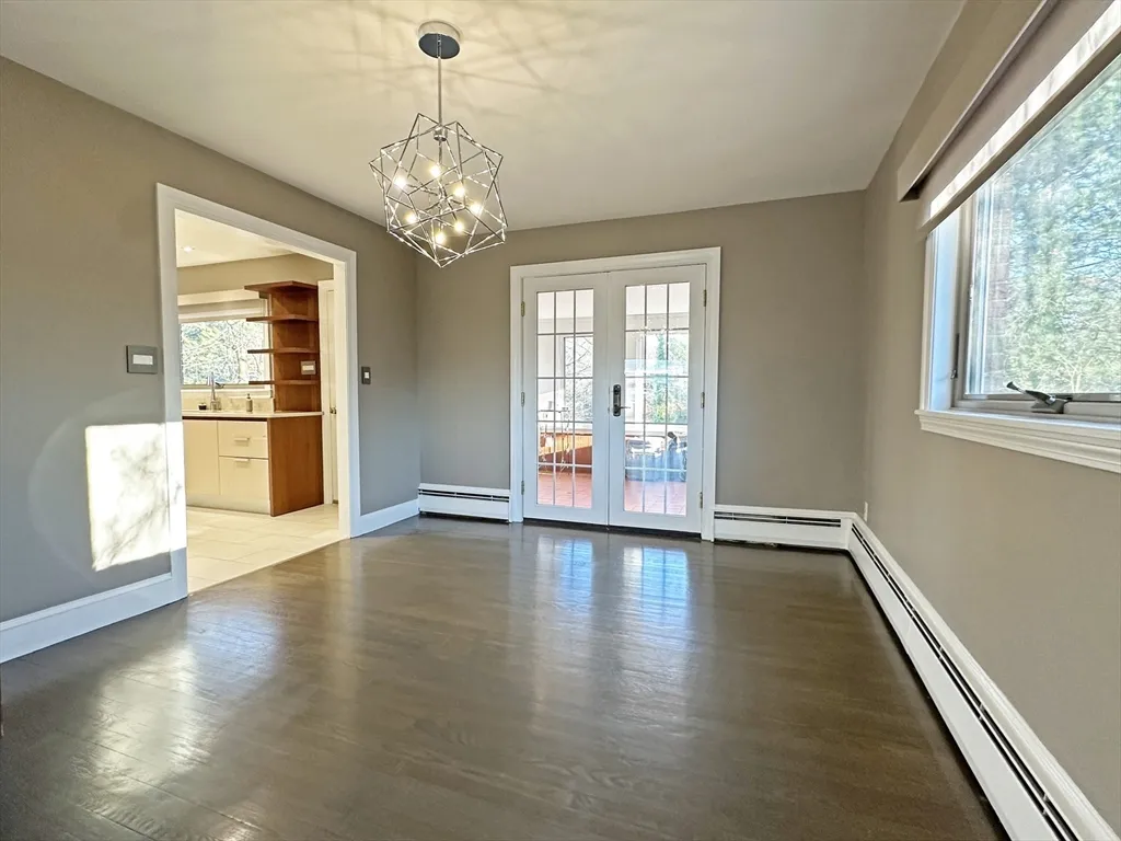 6 Brownson Ter, Jamaica Plain