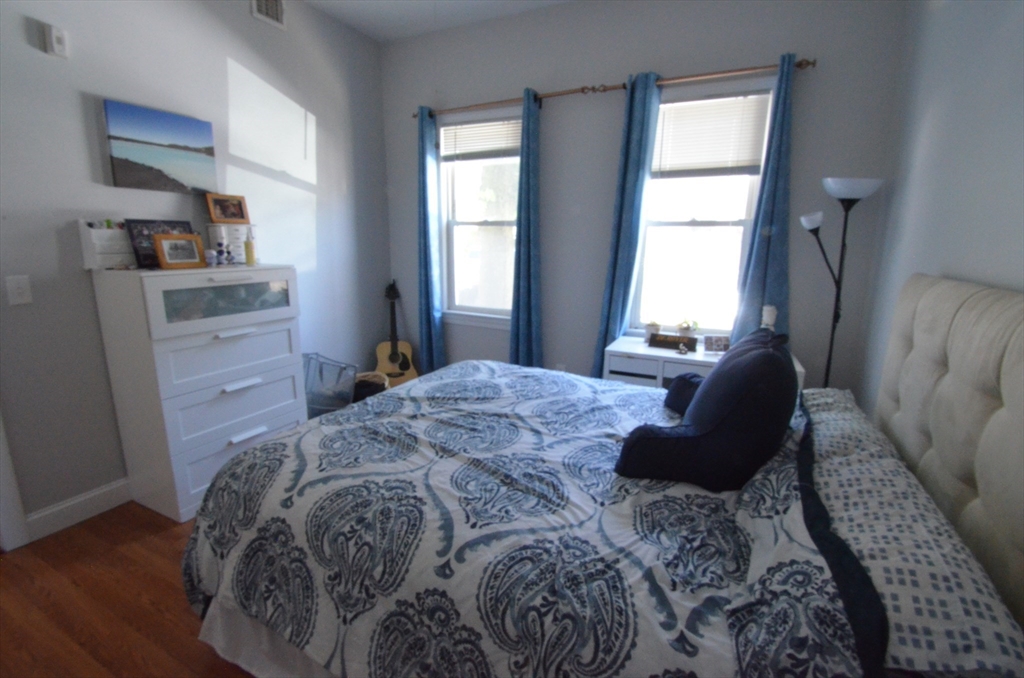 194 Marion St, East Boston