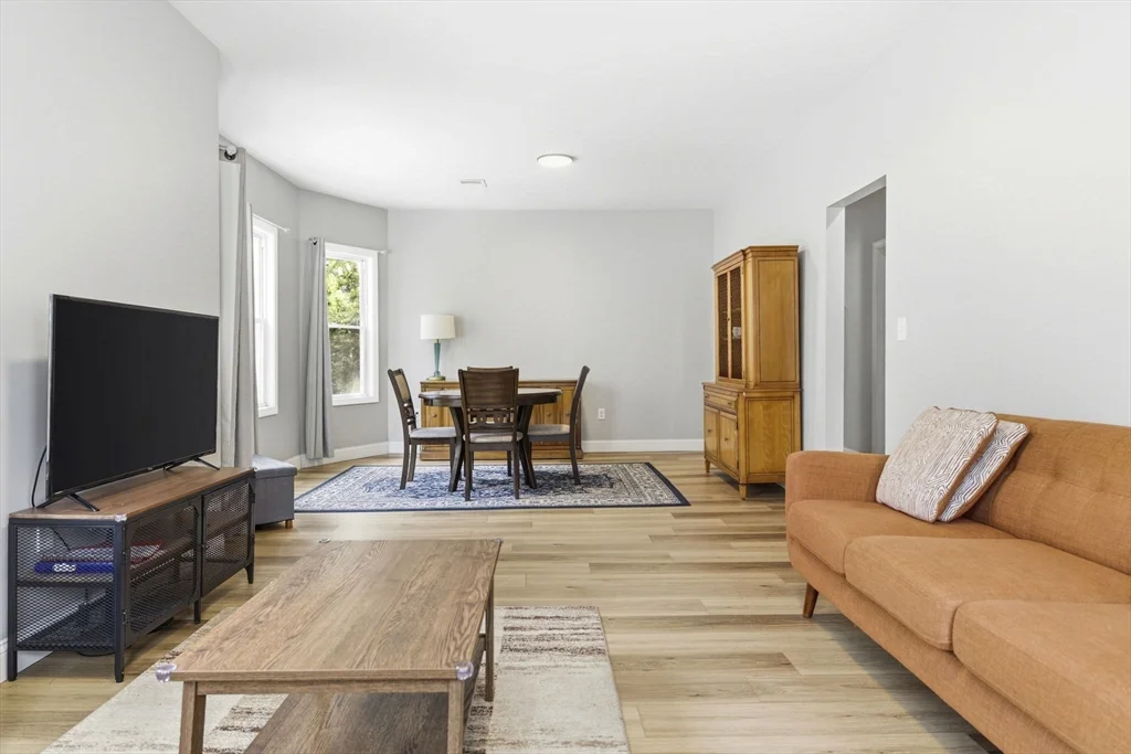 125-127 Arsenal St, Watertown
