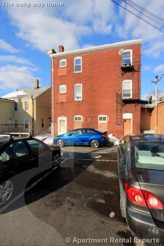 10 Winter St, East Cambridge