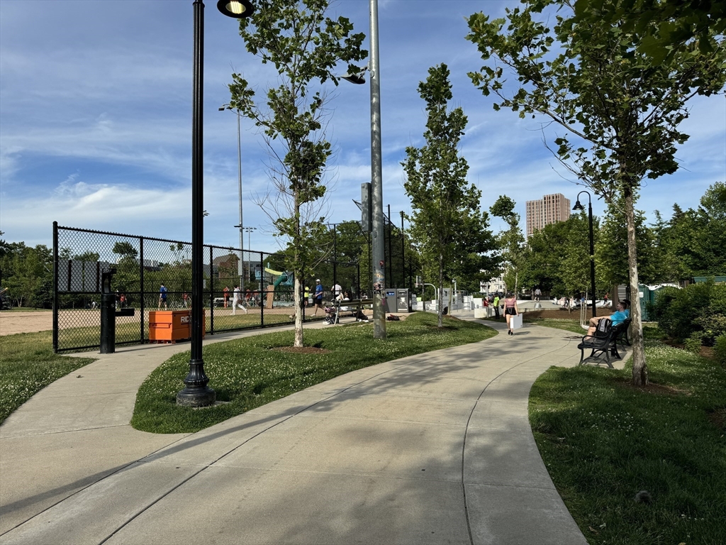 51 Dimick St, Somerville