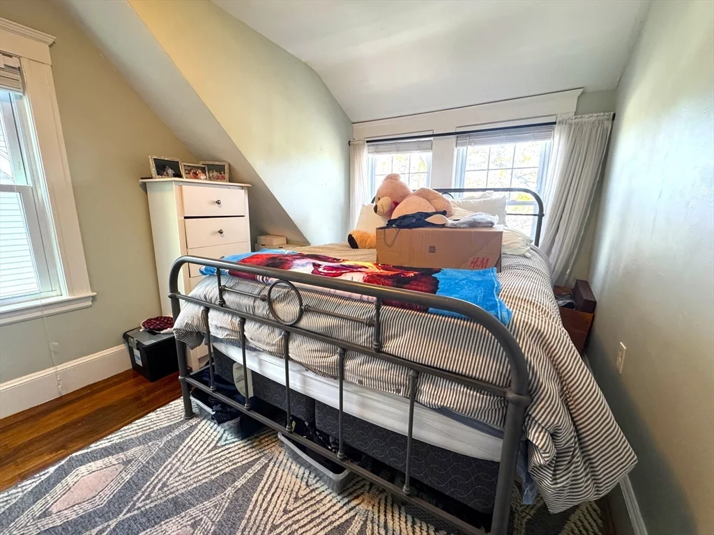 65 Whitford St, Roslindale