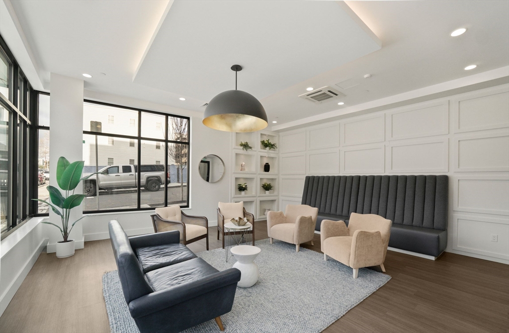 301 Border St, East Boston