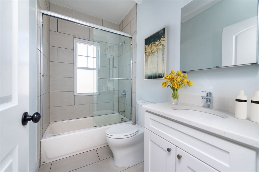 9 Cornwall St, Jamaica Plain