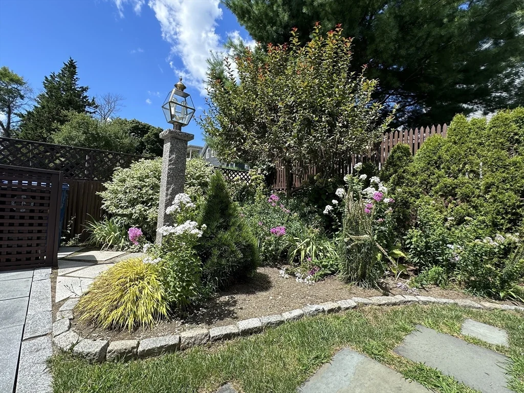8 Hersey St, Salem