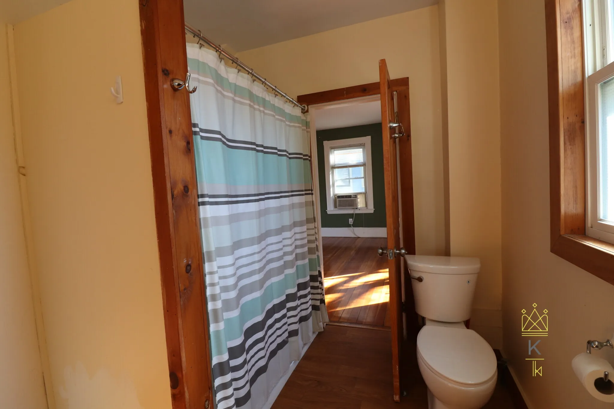 21 Osborne Rd, North Brookline