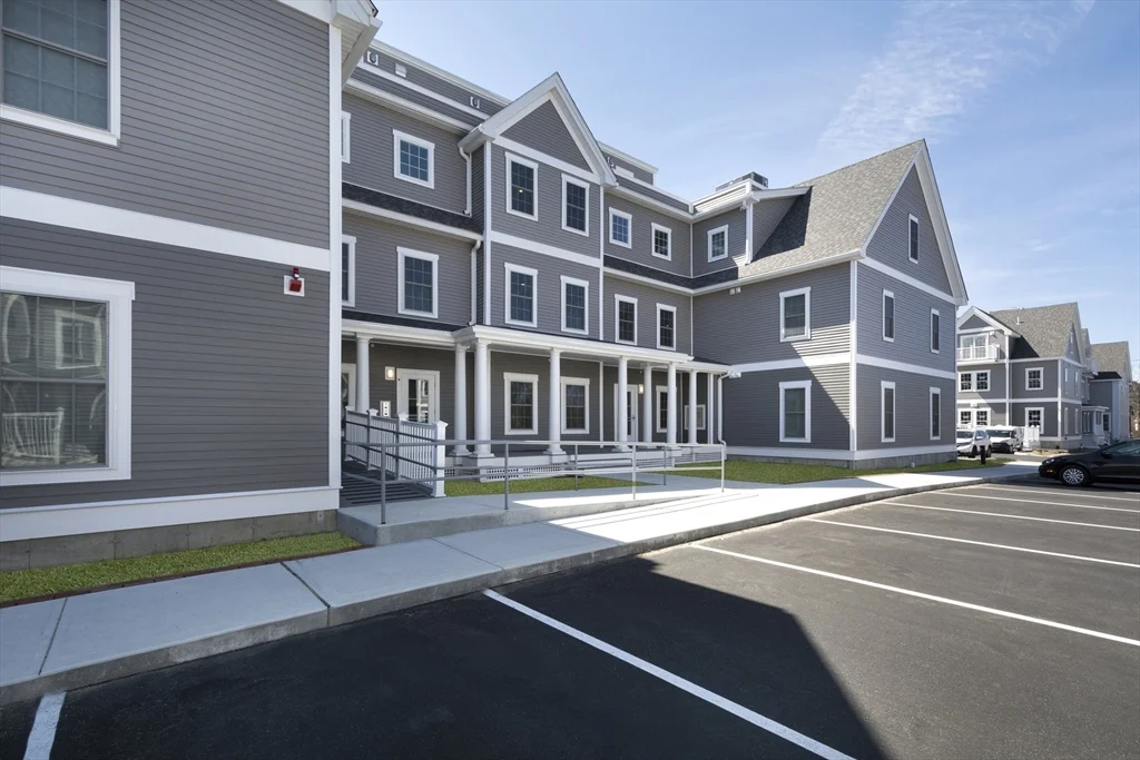 50 Country Way, Scituate