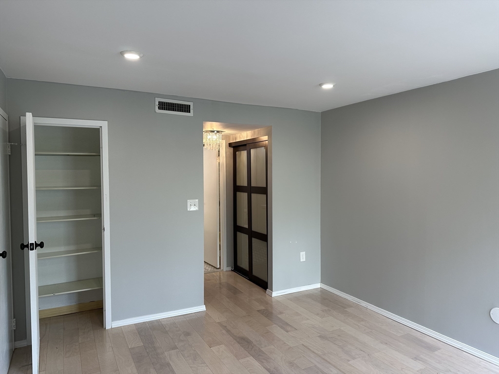 406 Paradise Rd, Swampscott