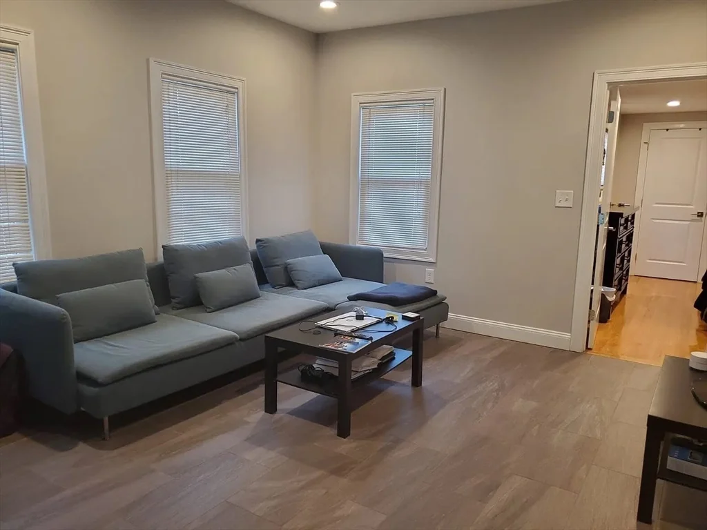 6 Florence St, East Somerville