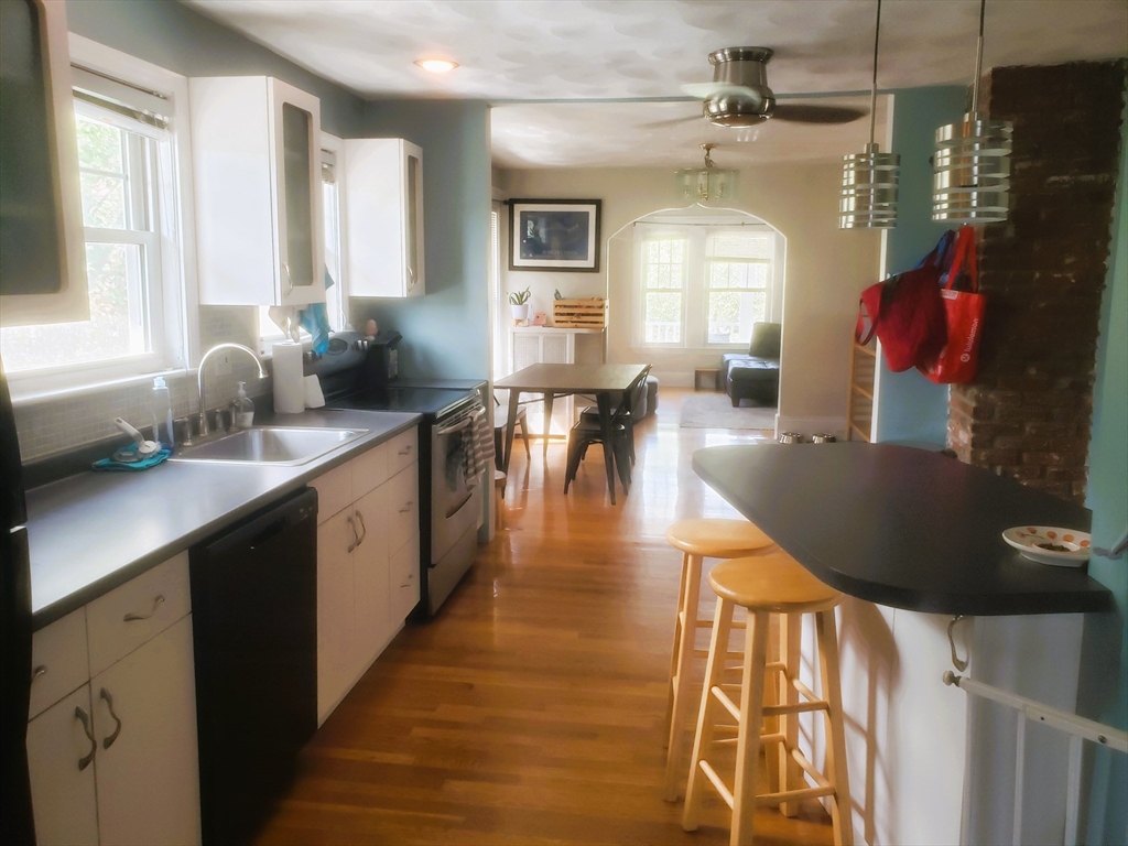 25 Emerald St, Medford