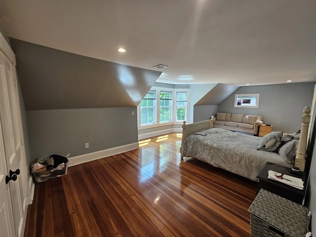 144 East St, Sharon