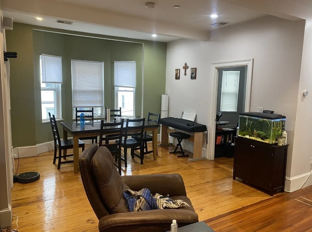 44 Mozart St, Jamaica Plain