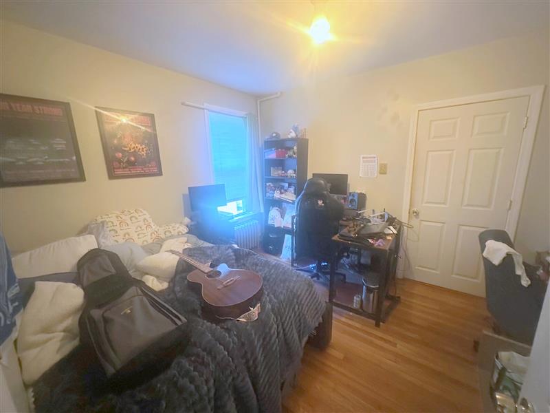 10 Rogers Ave, Powder House Square