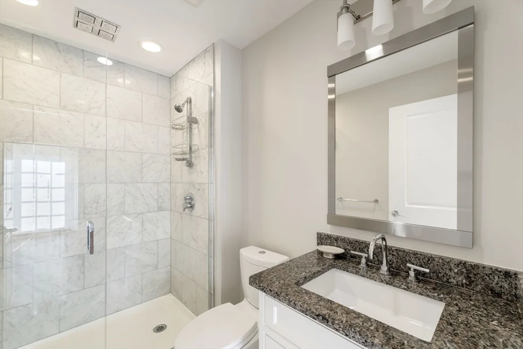 616 E 4th St, South Boston