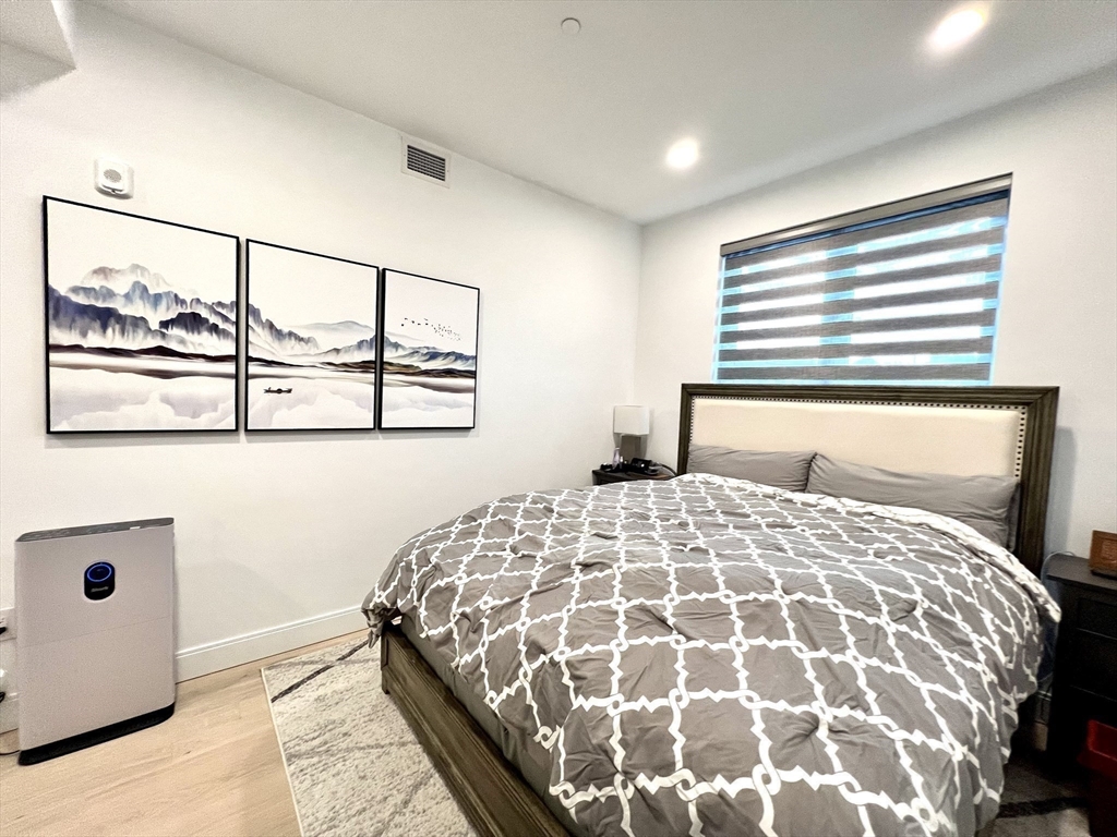 20 West Fifth St, South Boston