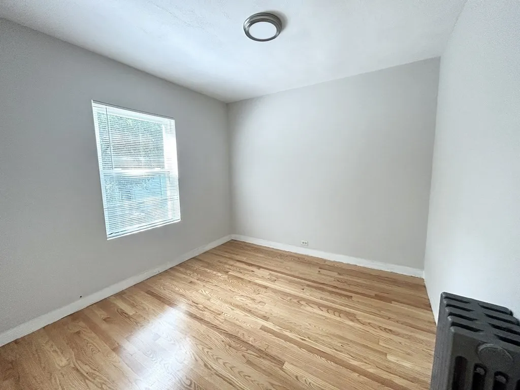 18 Eastman St, Boston
