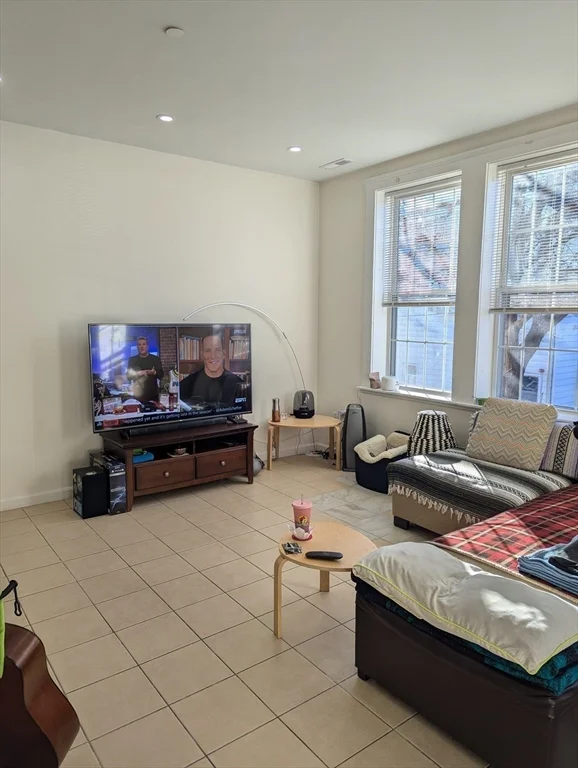 17-23 Salem St, Salem