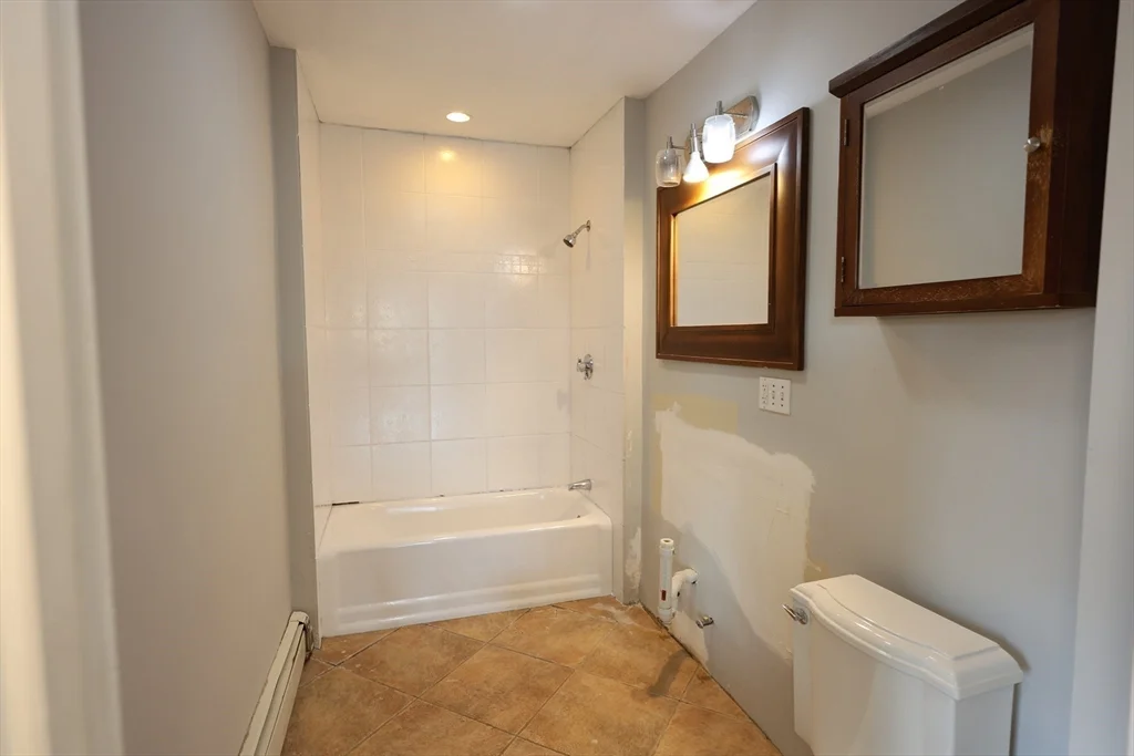 15 Warren, Stoneham