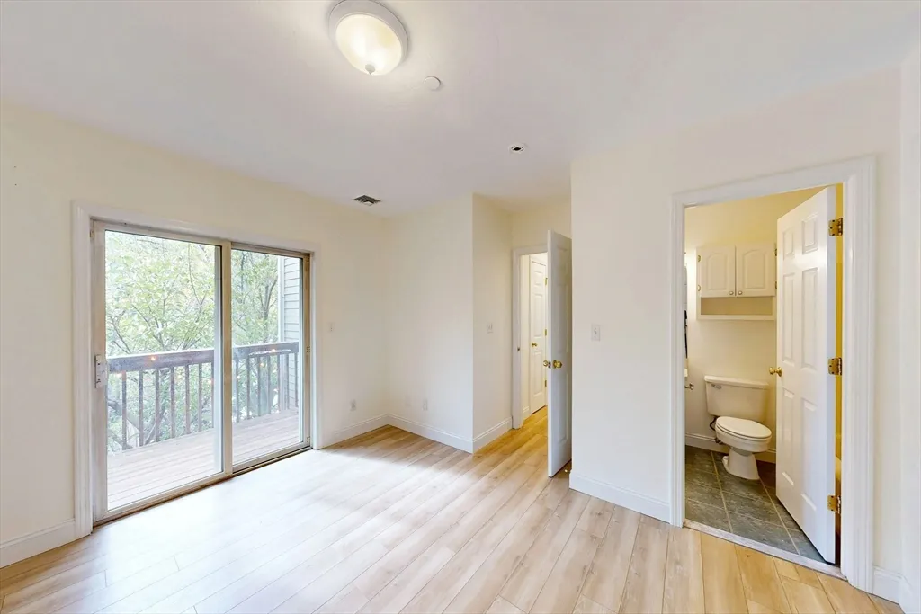 111 West 8th St, South Boston