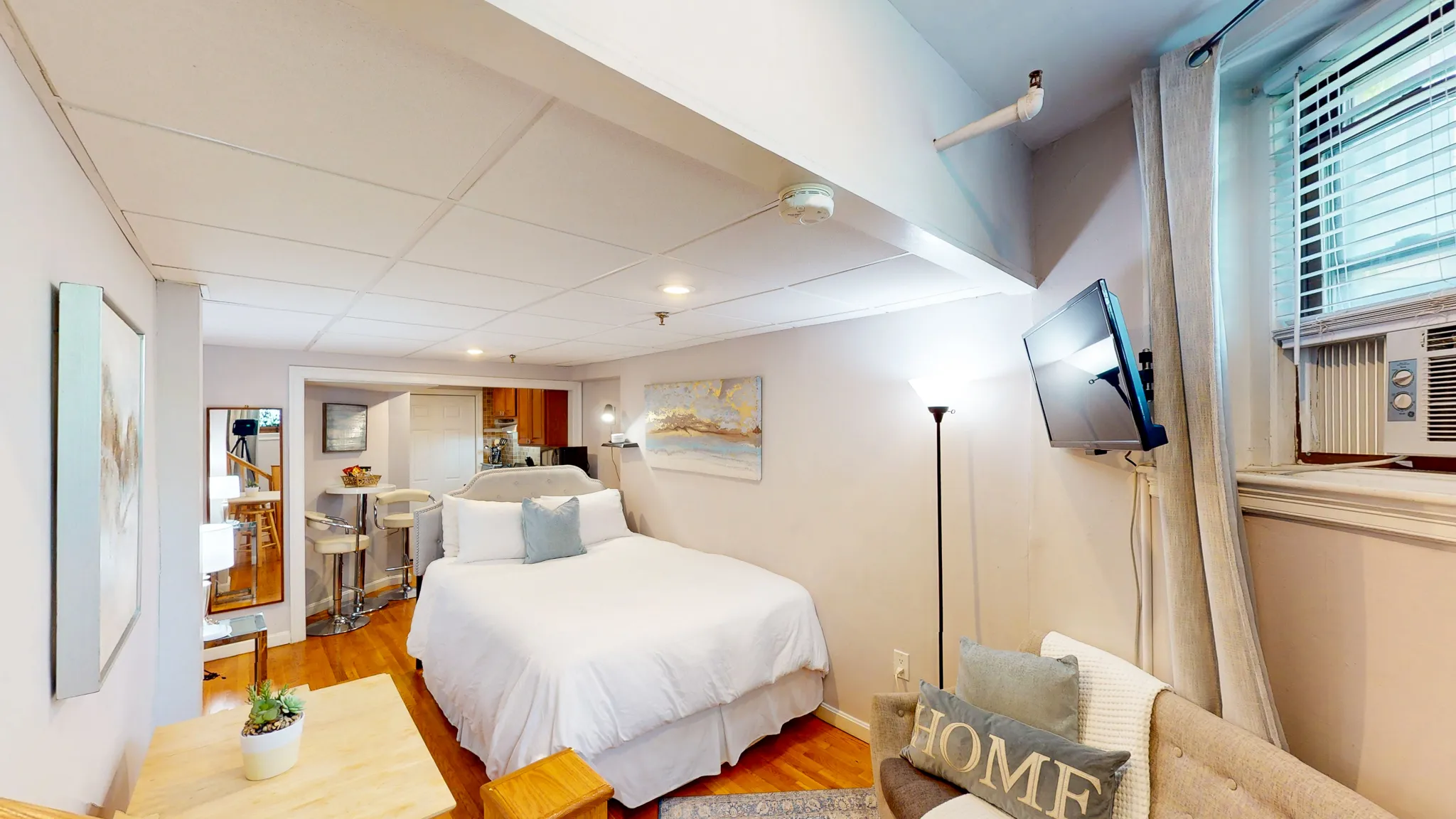 1029 Beacon St, Longwood