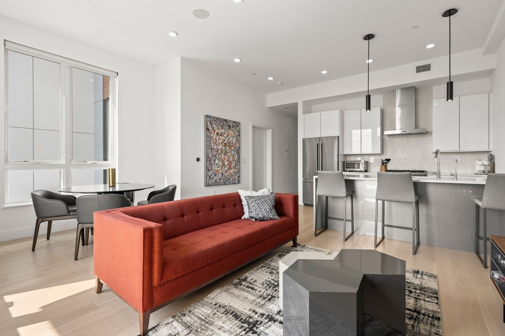 20 W 5th, South Boston