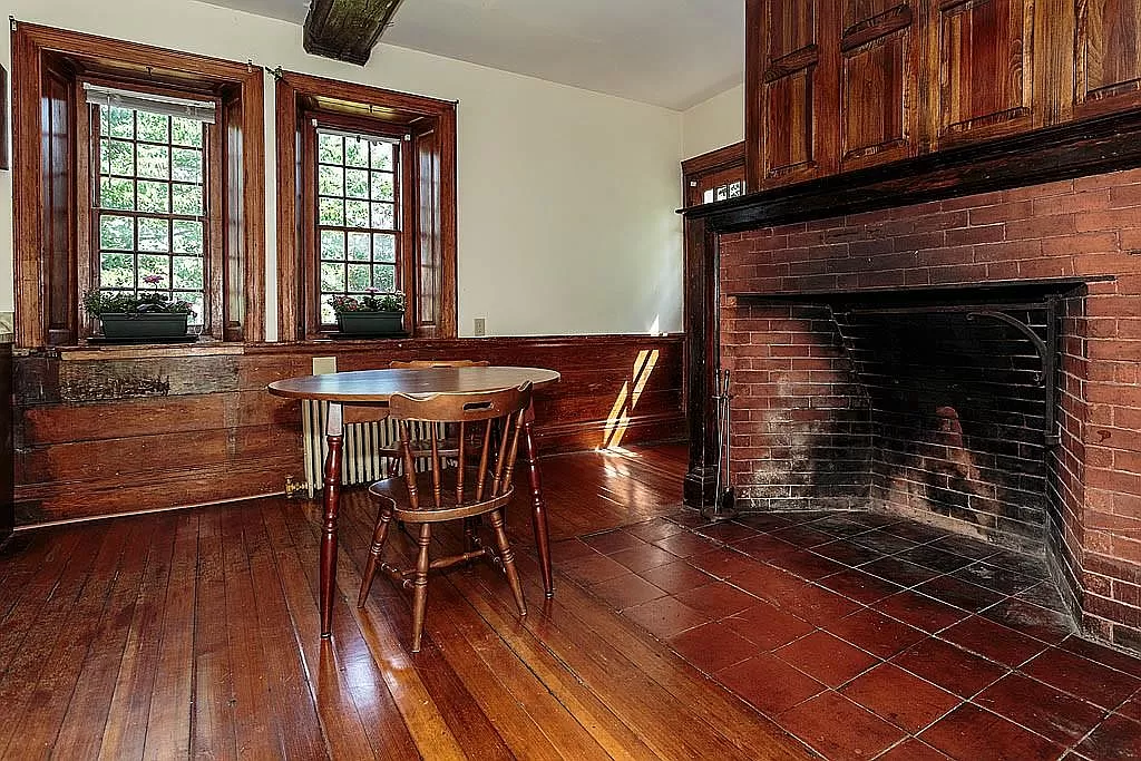 350 Riverside Ave, Medford