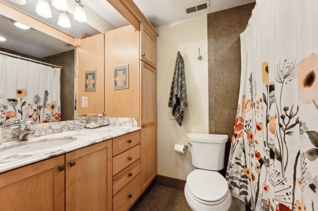 37 Queensberry, Fenway