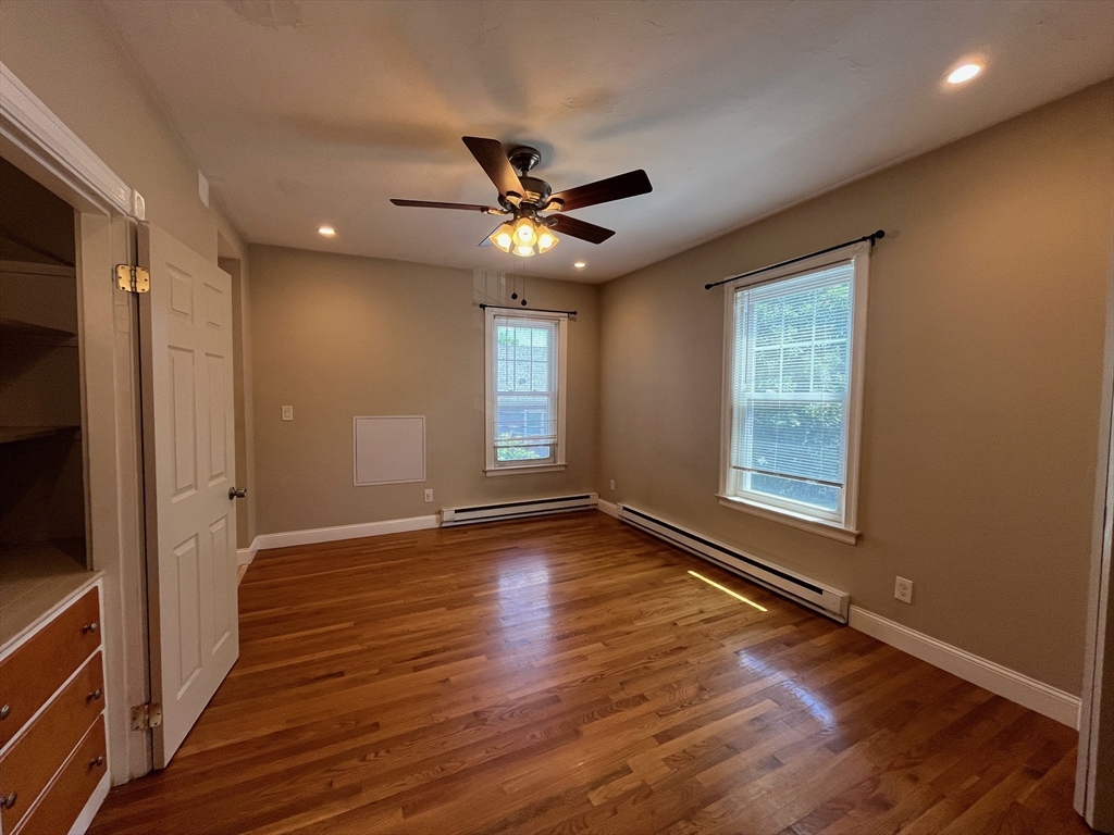 2 Woodville Park, Roxbury