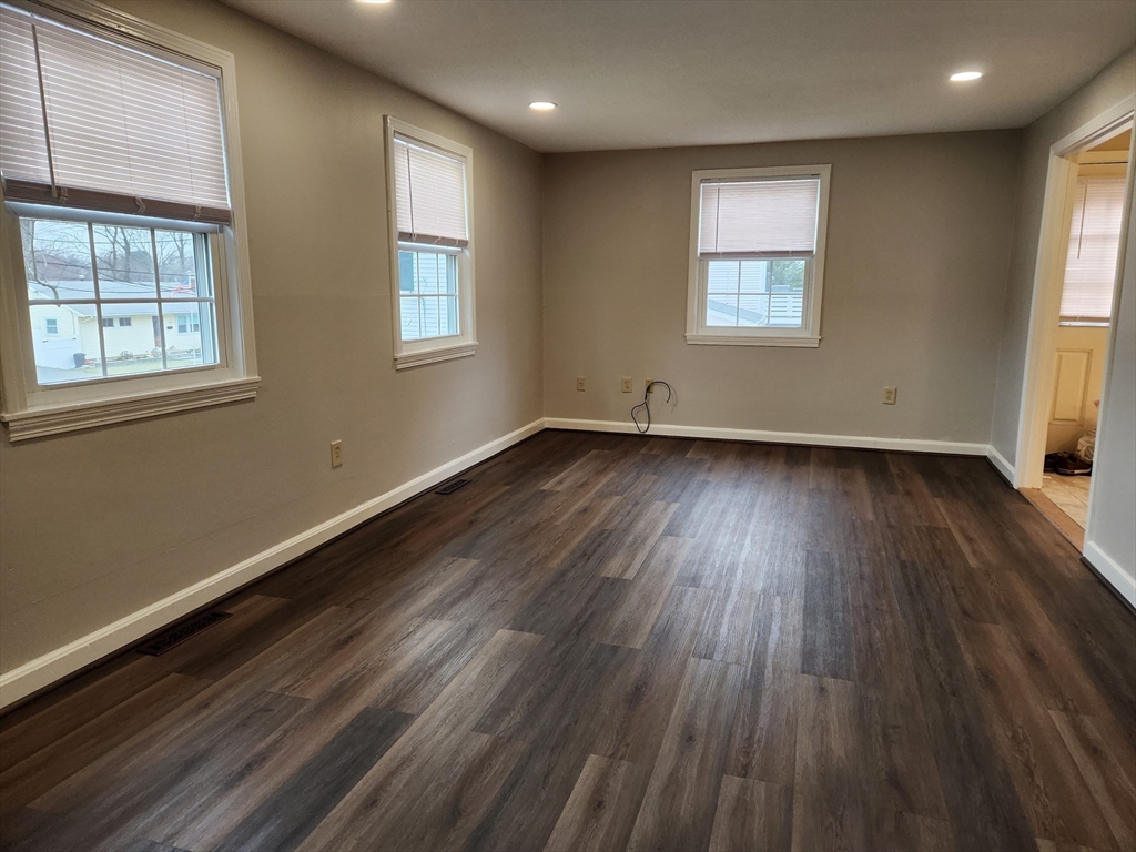 1028 Waverly St, Framingham