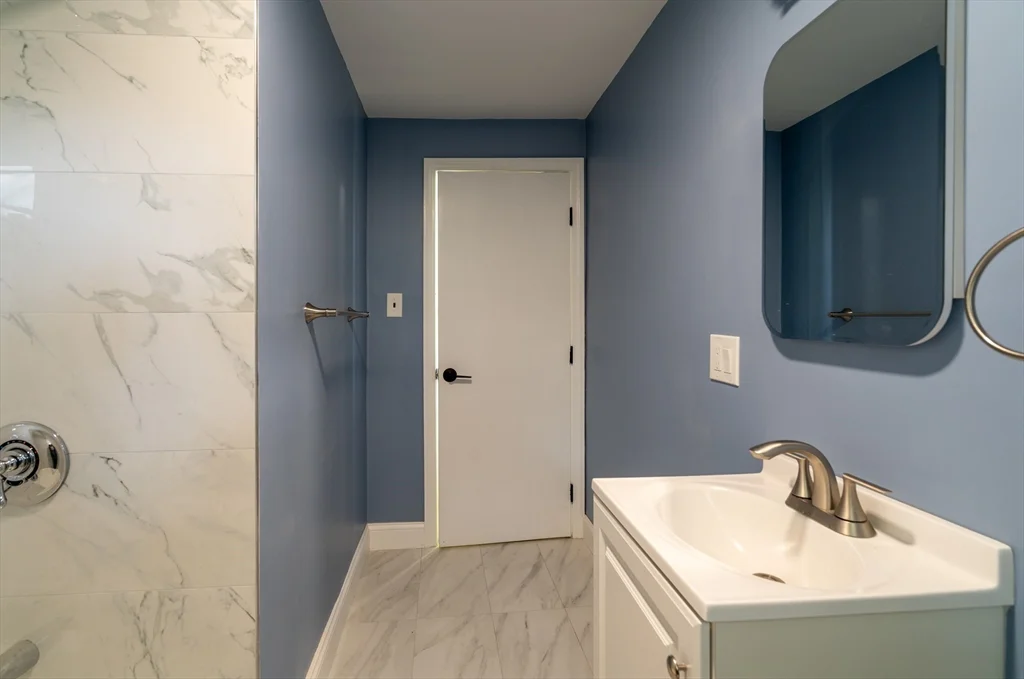 10 Colburn St, Waltham