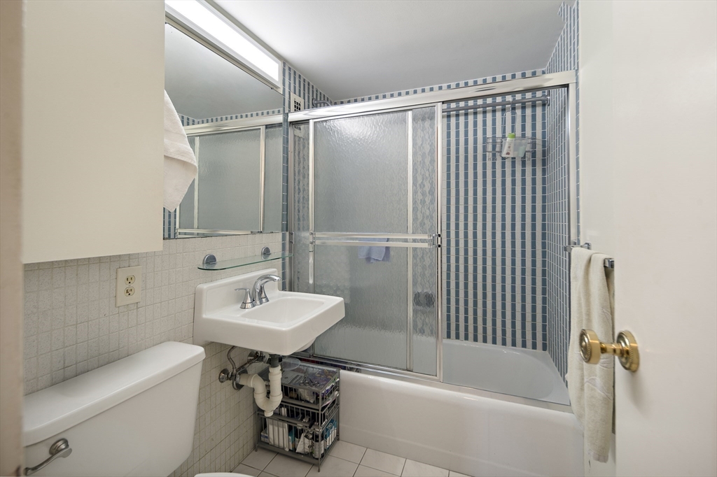 29 Concord Ave, Neighborhood Nine