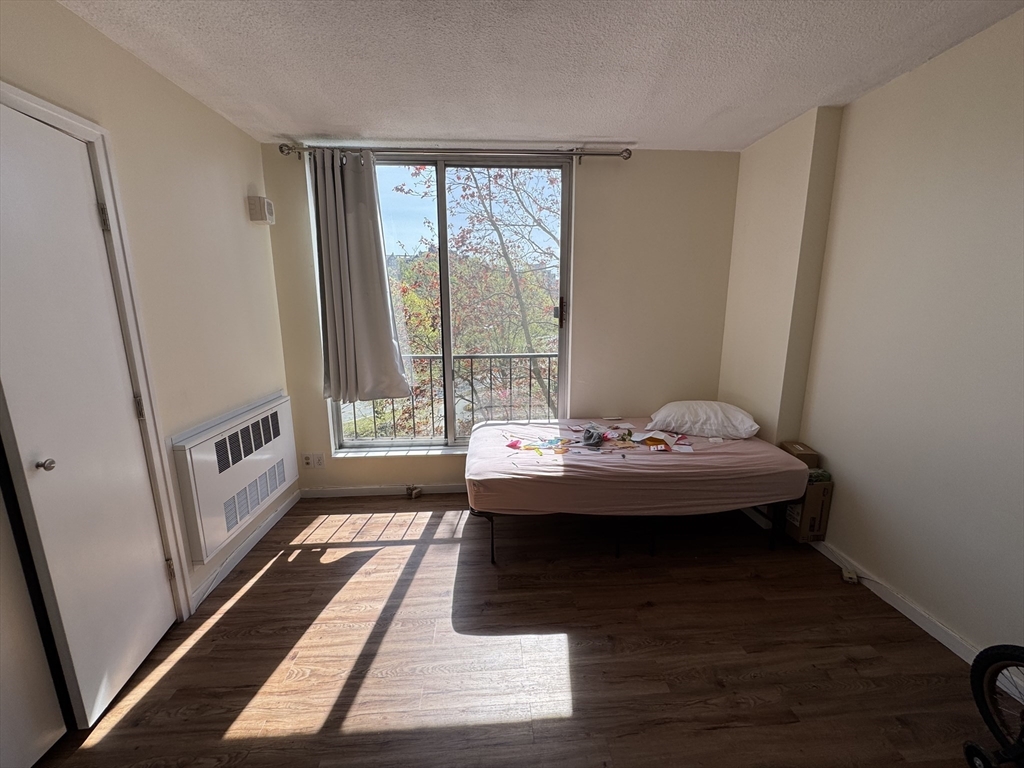 33 Pond Ave, Brookline Village