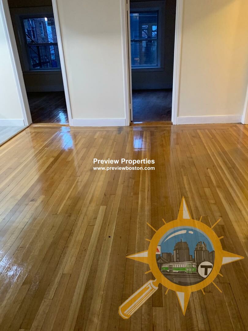 1607 Commonwealth Ave, Brighton