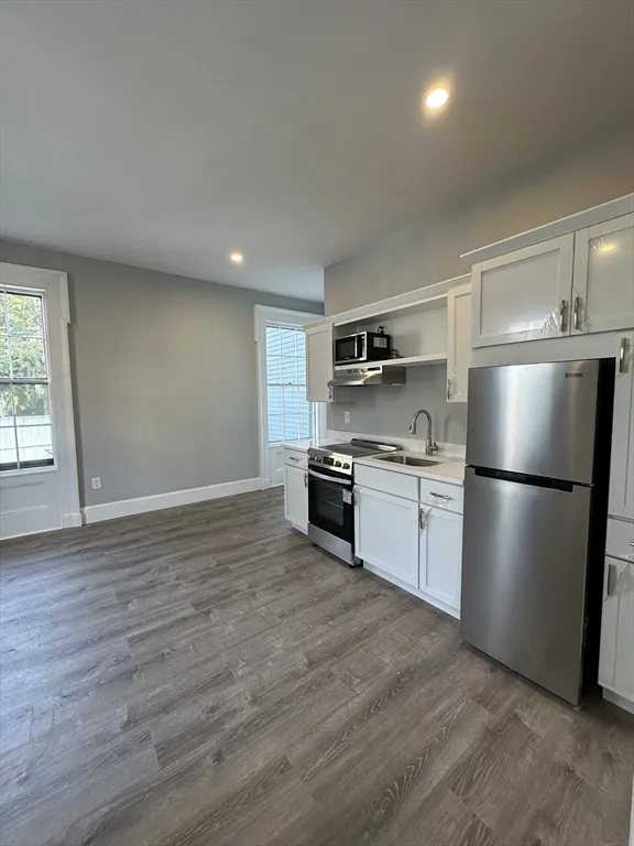 6 Monroe St, Salem