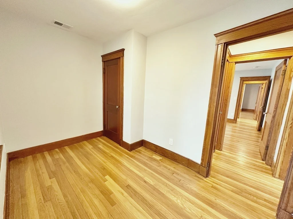75 Governor Winthrop Rd, Ten Hills