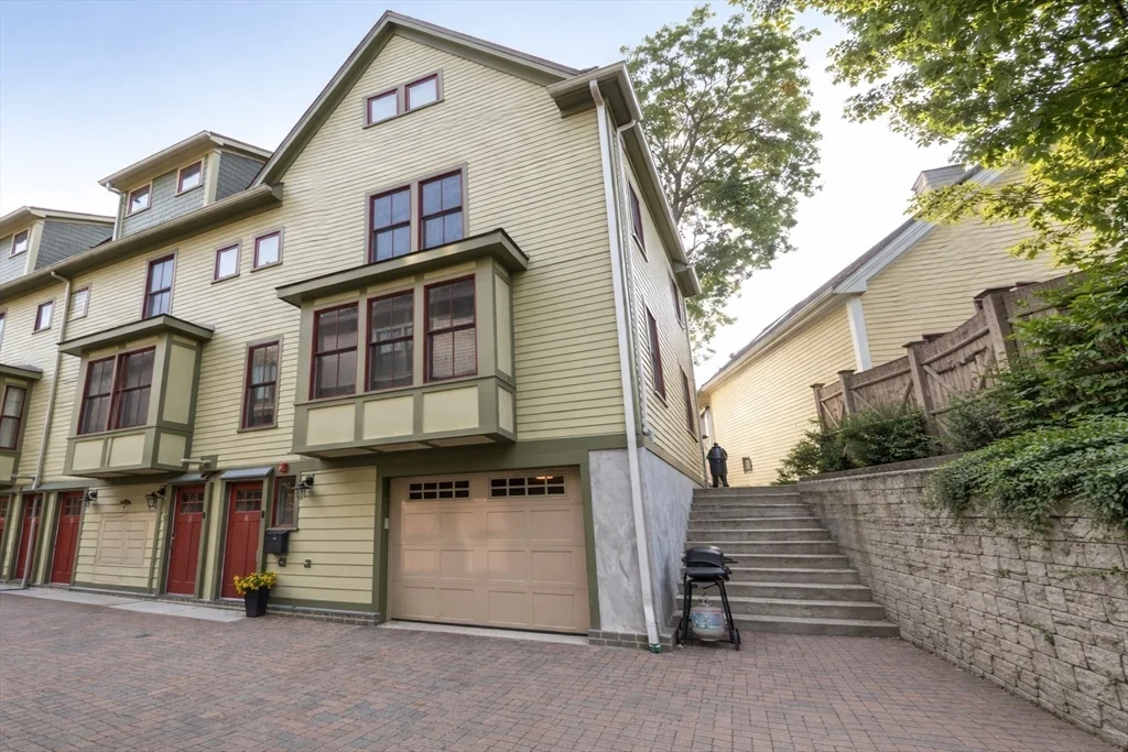 27 Marcella St, Roxbury