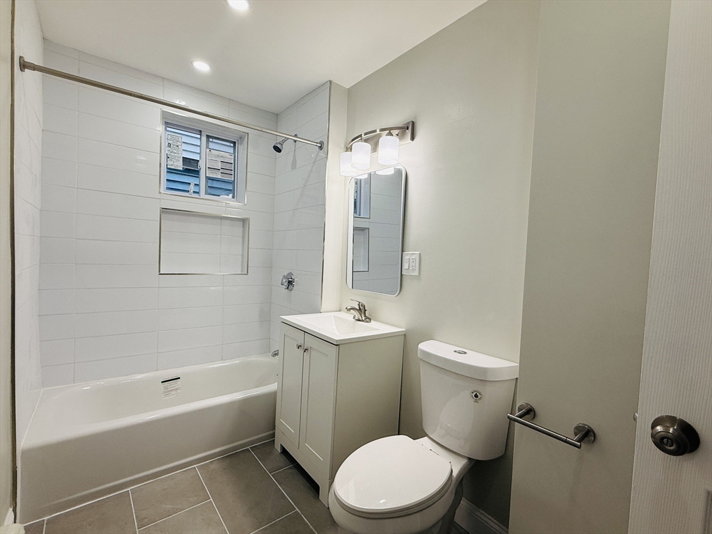 46 Floyd St, Dorchester