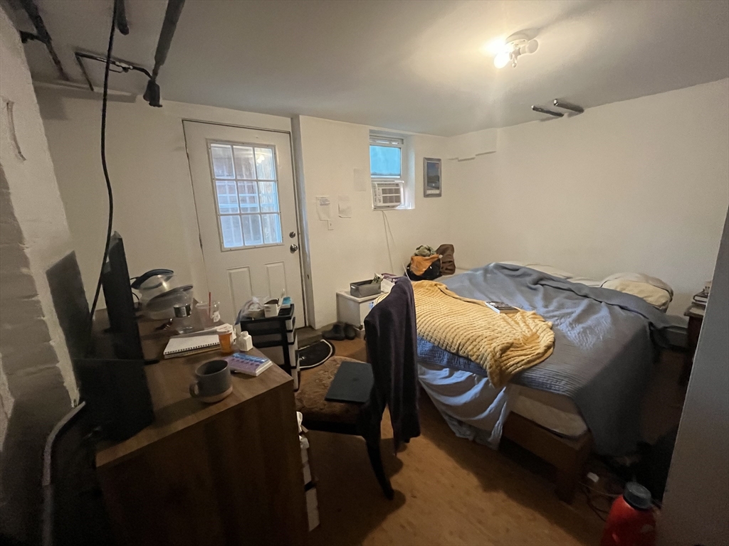 17-19 Putnam Ave, Riverside