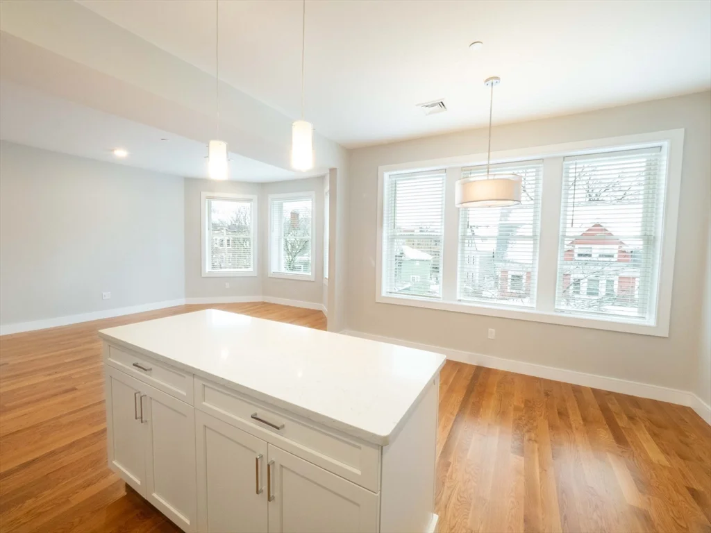 142 Coolidge St, Coolidge Corner