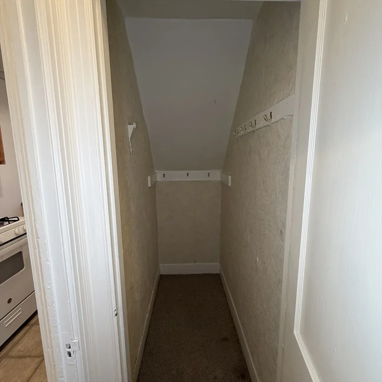 58 Prospect St, Fall River