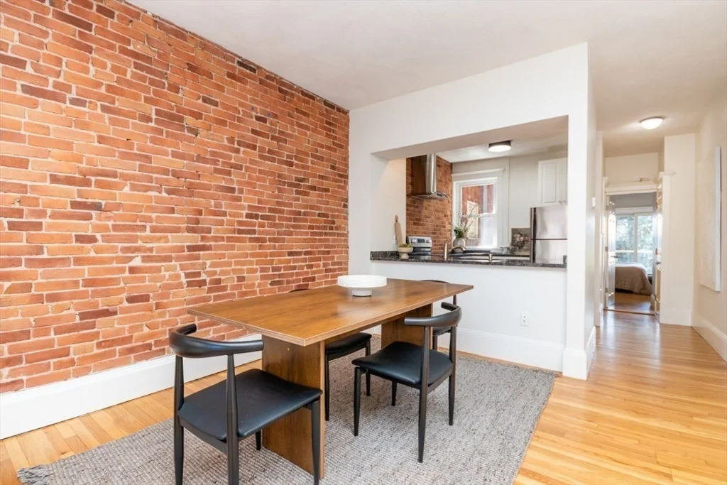 298A Bunker Hill St, Charlestown