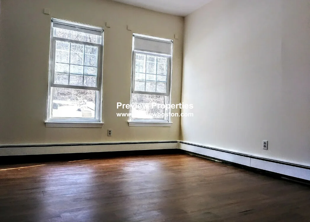 54 South Huntington Ave, Jamaica Plain