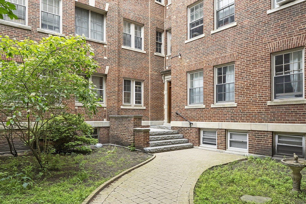 21 Chauncy St, Harvard Square