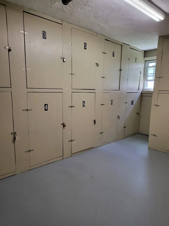 210 Hillside Ave, Needham Heights