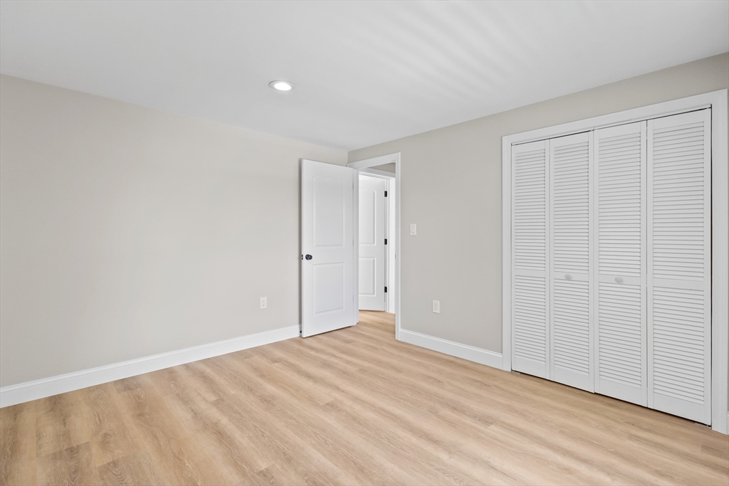 10 Paris Ave, Worcester
