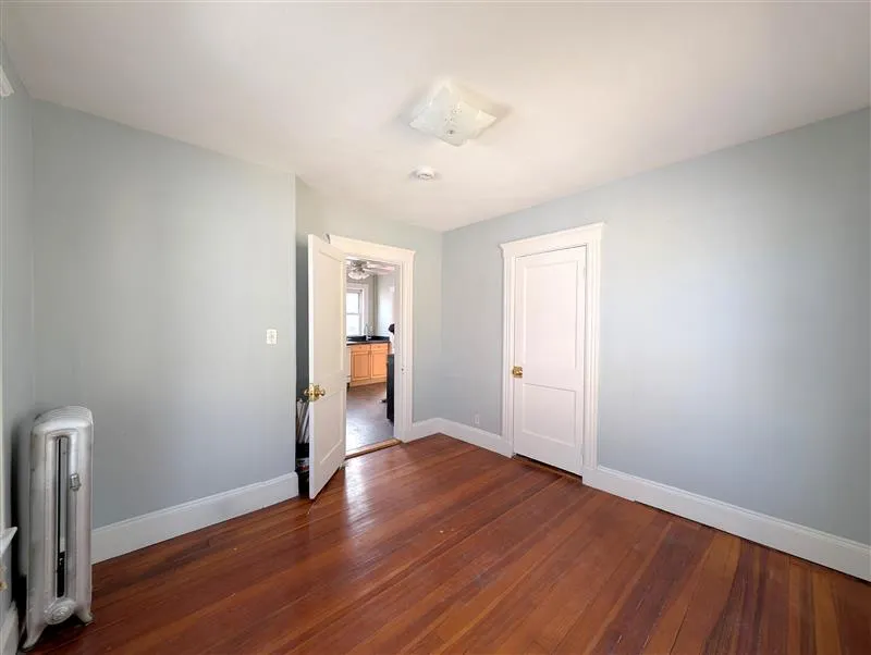 43 Orchard St, Medford