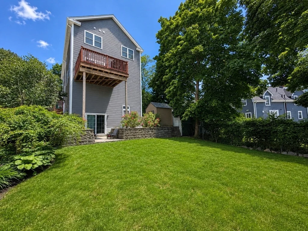 28 Park Ave, Medford