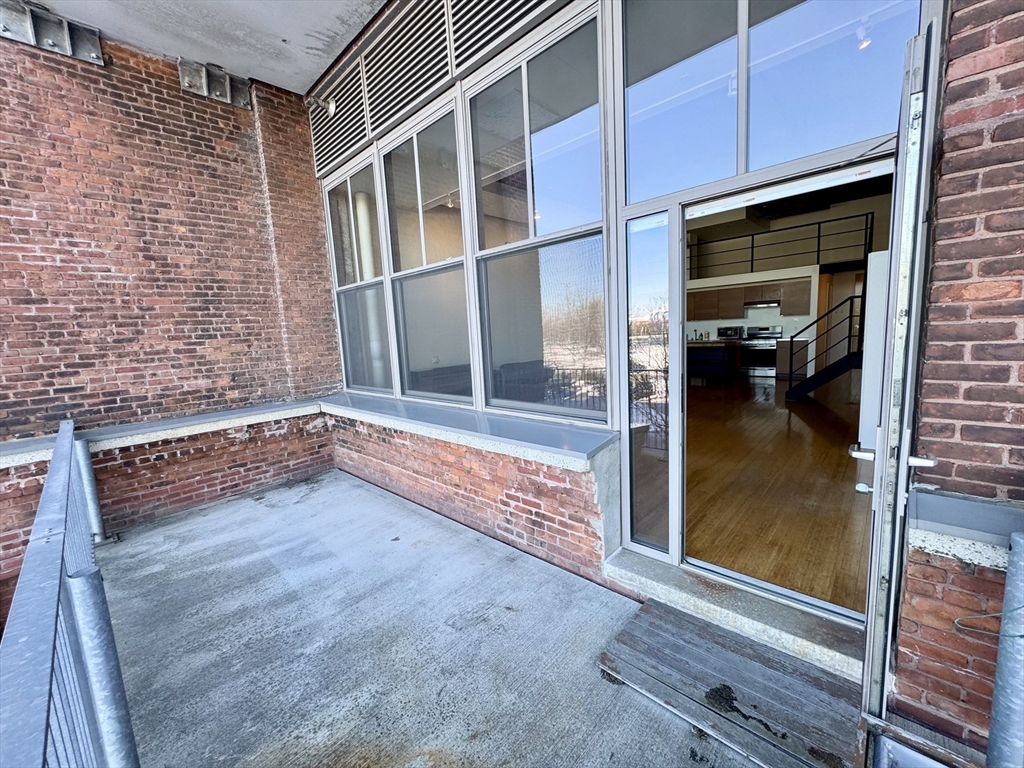 156 Porter, East Boston