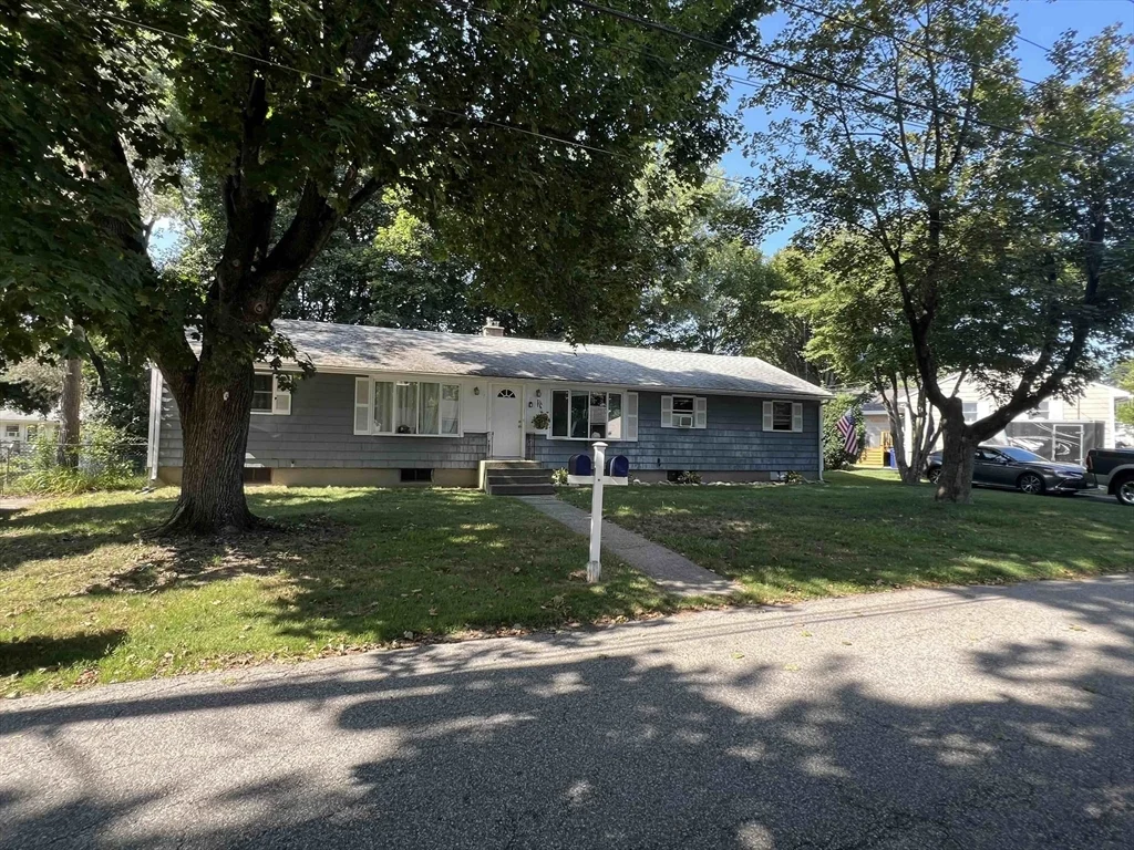 7 Saran Ave, Bedford