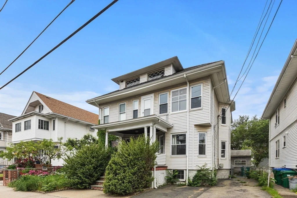 102 Harvard St, Tufts University